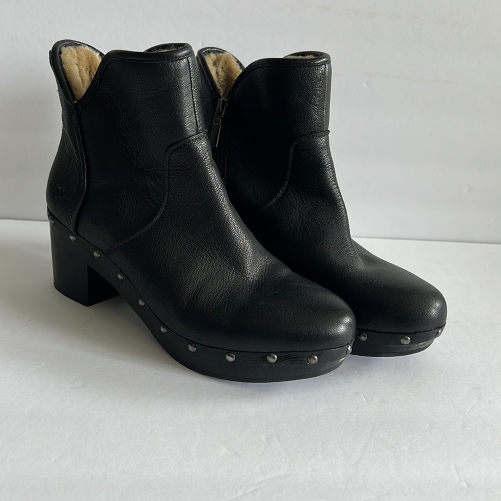 Ugg clog boots in black with shearling lining